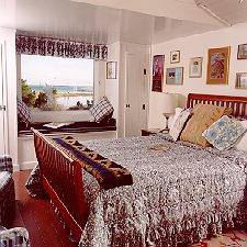 Bradys West Room